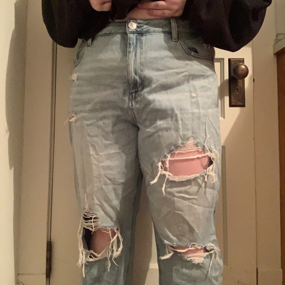 American Eagle Mom Jeans